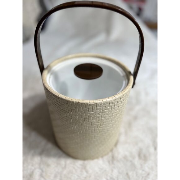 Ice Bucket basket weave style with handle and lid - Picture 6 of 9